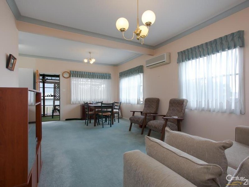 141 Kahibah Road, Charlestown NSW 2290