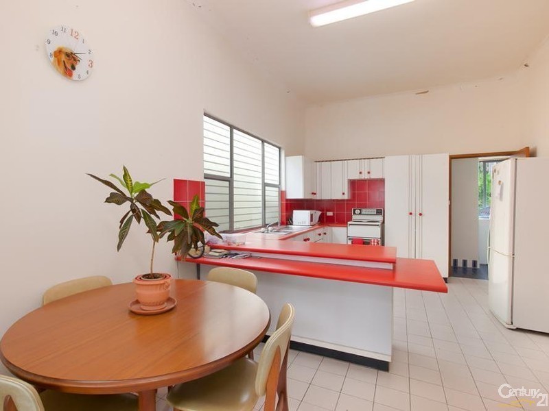 35 Emily Street, Marks Point NSW 2280