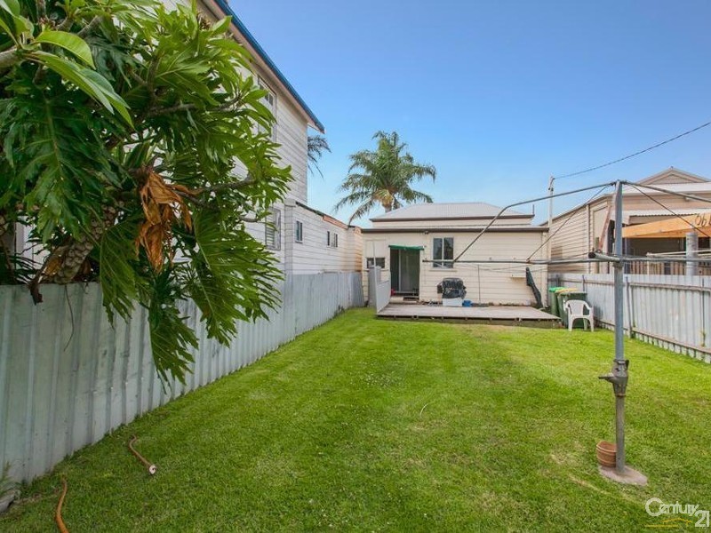 35 Emily Street, Marks Point NSW 2280