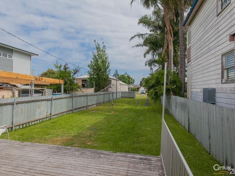 35 Emily Street, Marks Point NSW 2280
