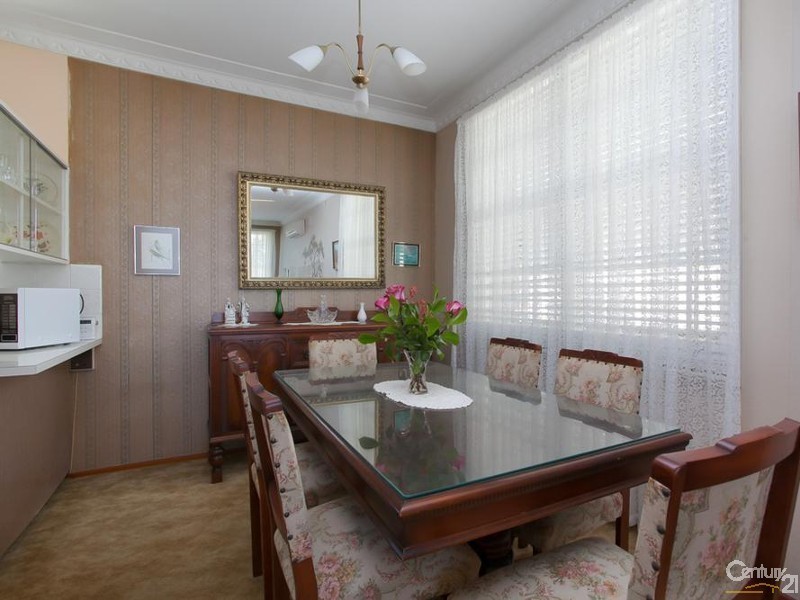 72 Andrew Road, Valentine NSW 2280