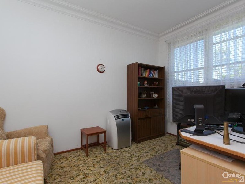 72 Andrew Road, Valentine NSW 2280