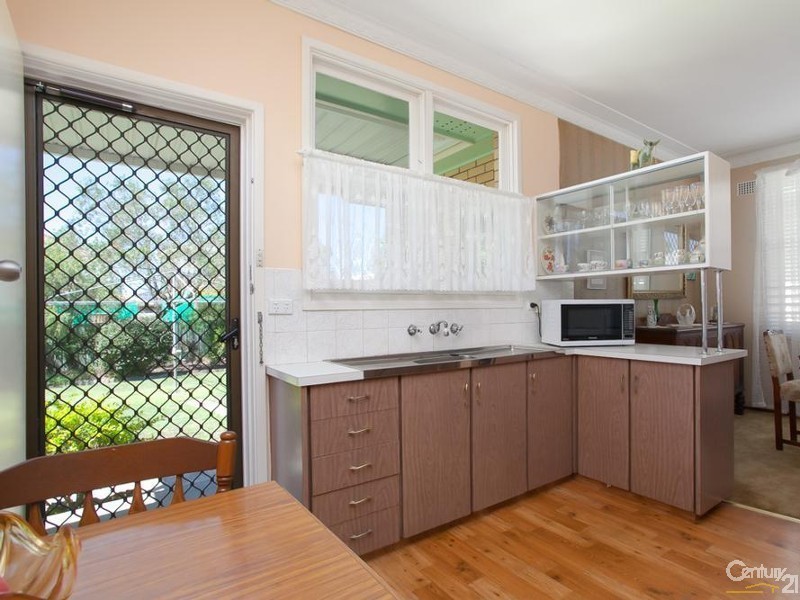 72 Andrew Road, Valentine NSW 2280