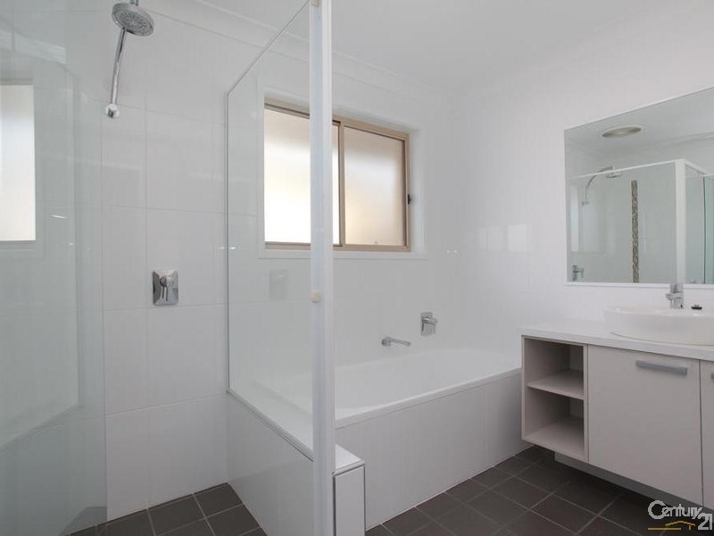 21 Stringybark Drive, Fern Bay NSW 2295