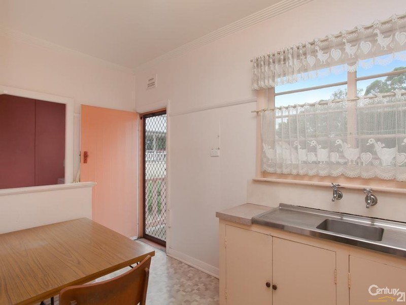 77 Charlestown Road, Kotara NSW 2289