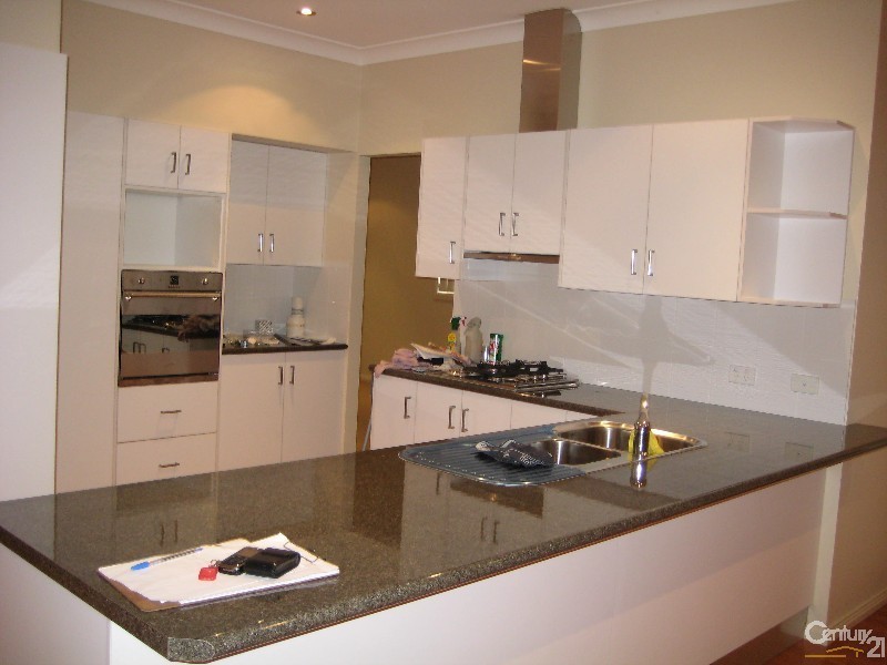 6 Churchill Circuit, Hamilton South NSW 2303
