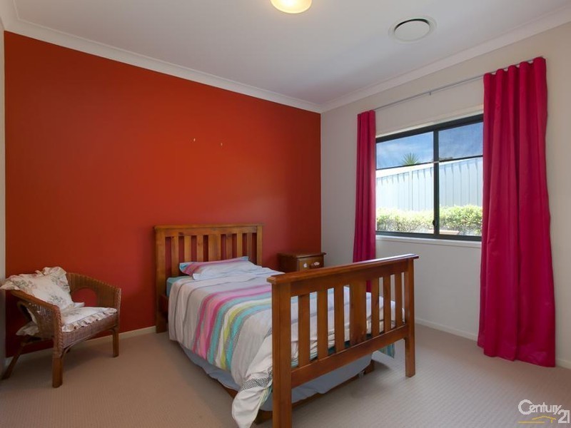 12 Seaside Boulevard, Fern Bay NSW 2295