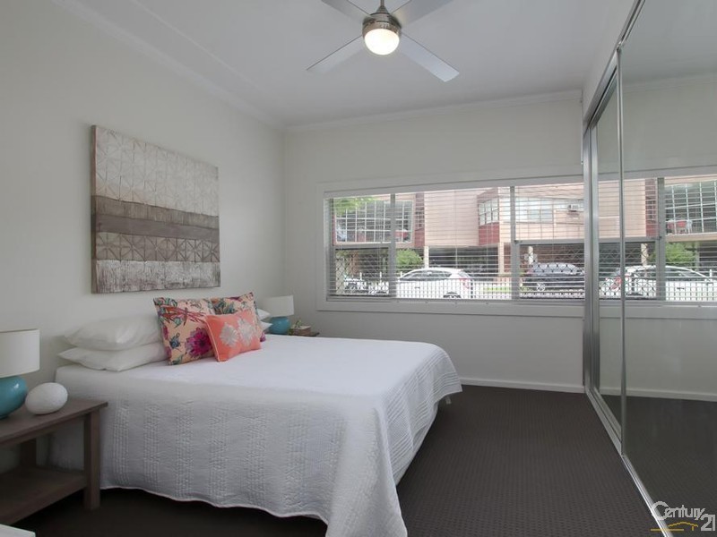 9 Howell Street, Kotara NSW 2289