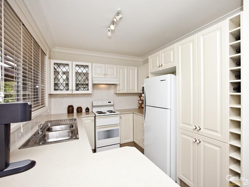 2/4 Ibis Close, Mount Hutton NSW 2290