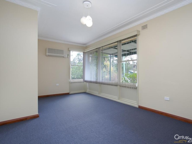 13 Dunkley Parade, Mount Hutton NSW 2290