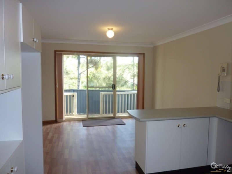 8/1  Derwent Crescent, Lakelands NSW 2282