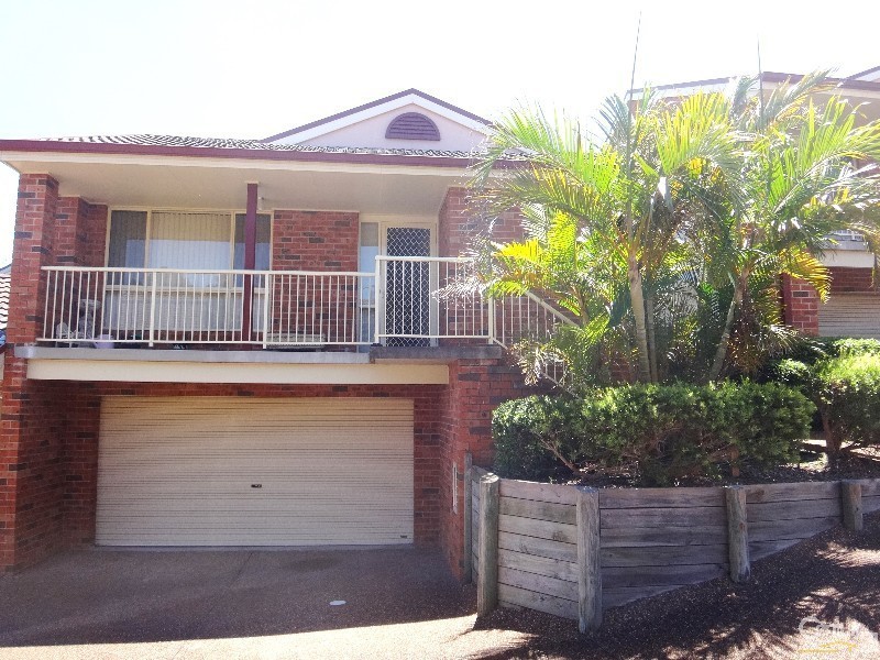 13/7  Willis Street, Charlestown NSW 2290