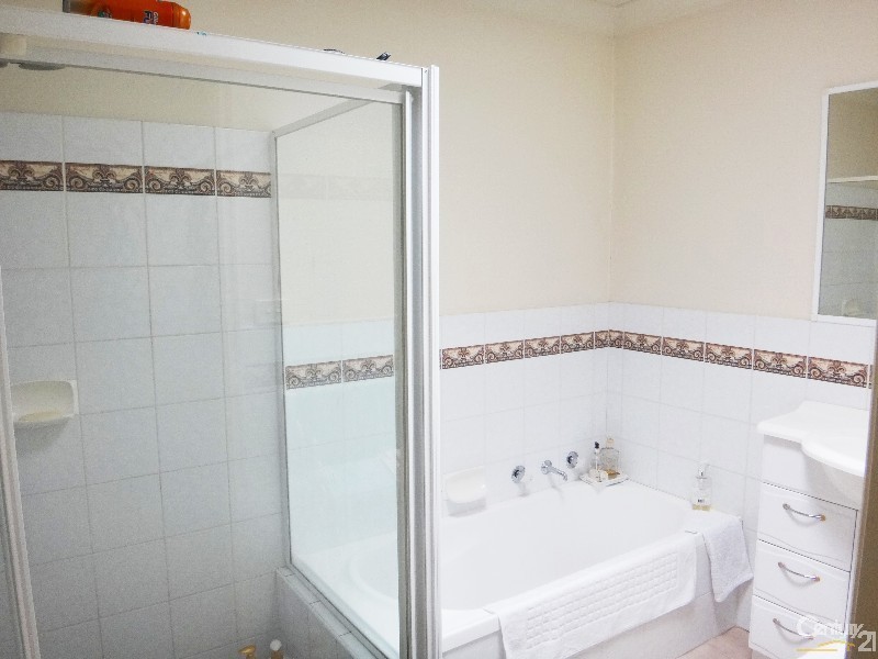 13/7  Willis Street, Charlestown NSW 2290