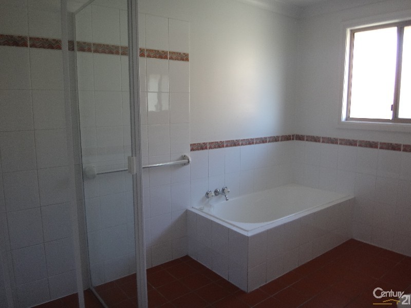 2/11 Floribunda Close, Warabrook NSW 2304