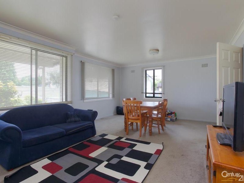 15 Teak Street, Gateshead NSW 2290