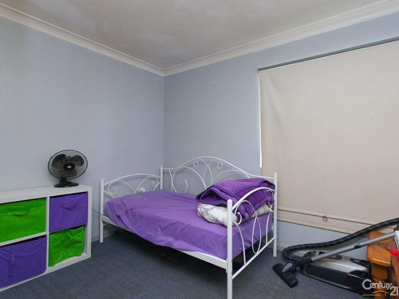 15 Teak Street, Gateshead NSW 2290