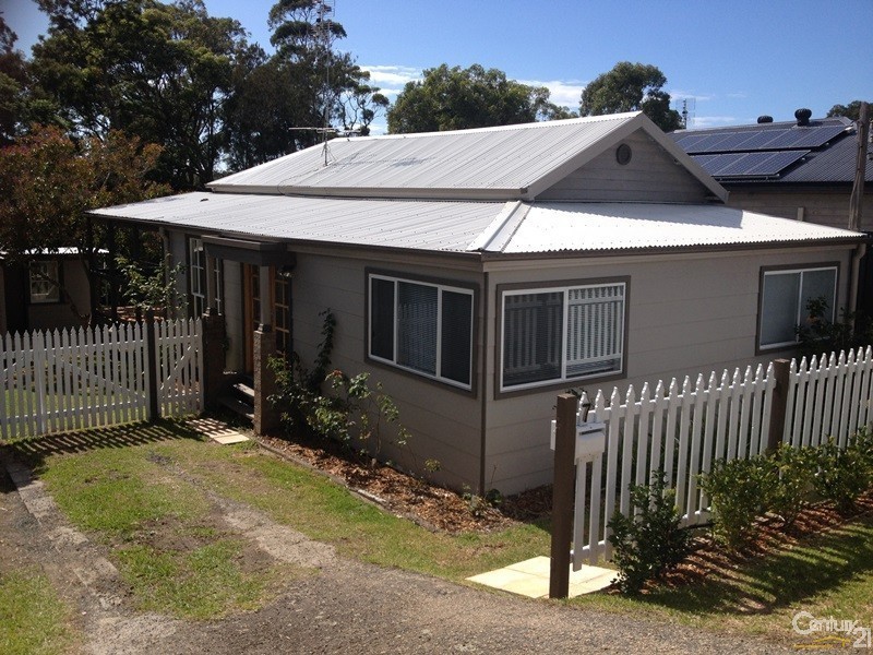 7 Lewers Street, Belmont NSW 2280