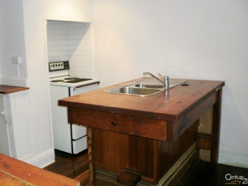 3 Eva Street, Hamilton NSW 2303