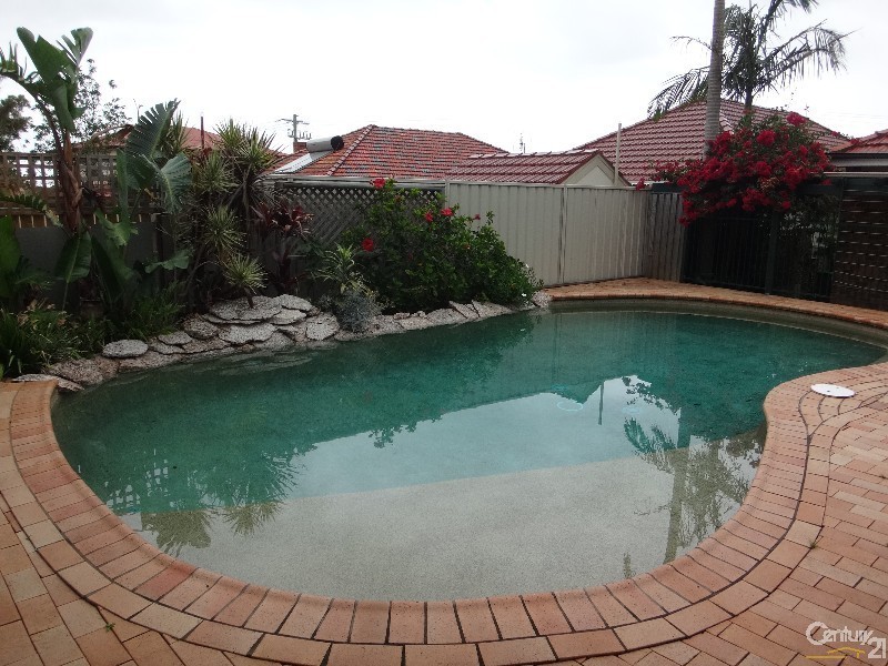 45 Ross Street, Belmont NSW 2280