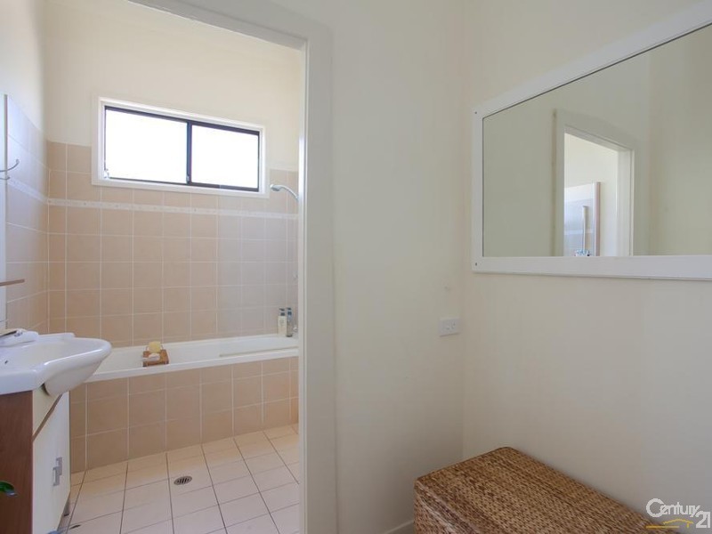 2 Texas Street, Mayfield NSW 2304