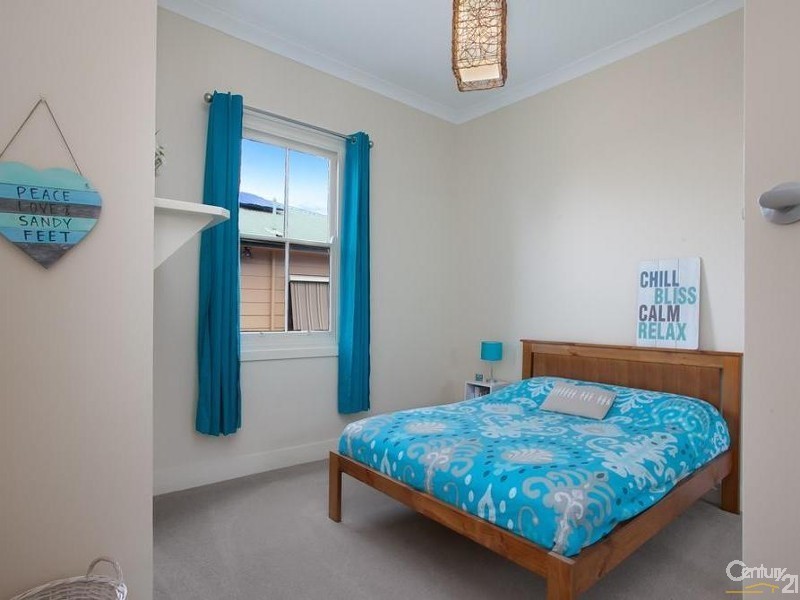 2 Texas Street, Mayfield NSW 2304