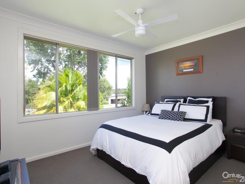 5 Julie Avenue, Warners Bay NSW 2282