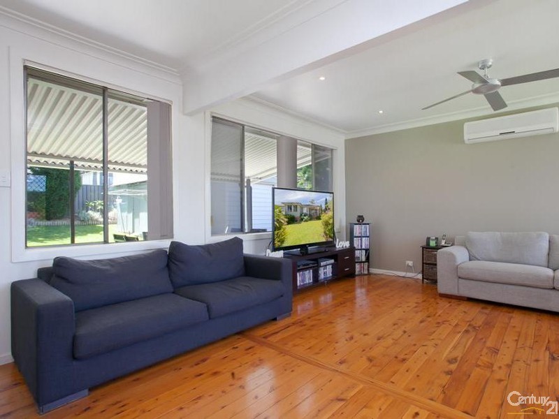 5 Julie Avenue, Warners Bay NSW 2282