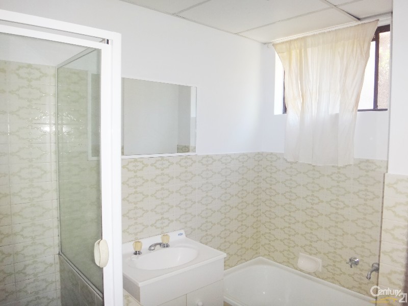 1/38 Kitchener Parade, The Hill NSW 2300