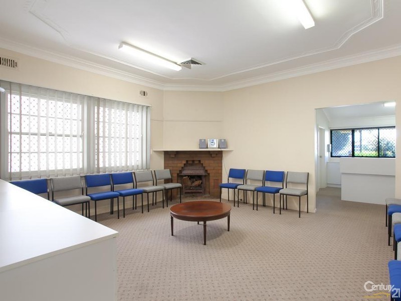 16 Lambton Road, Broadmeadow NSW 2292