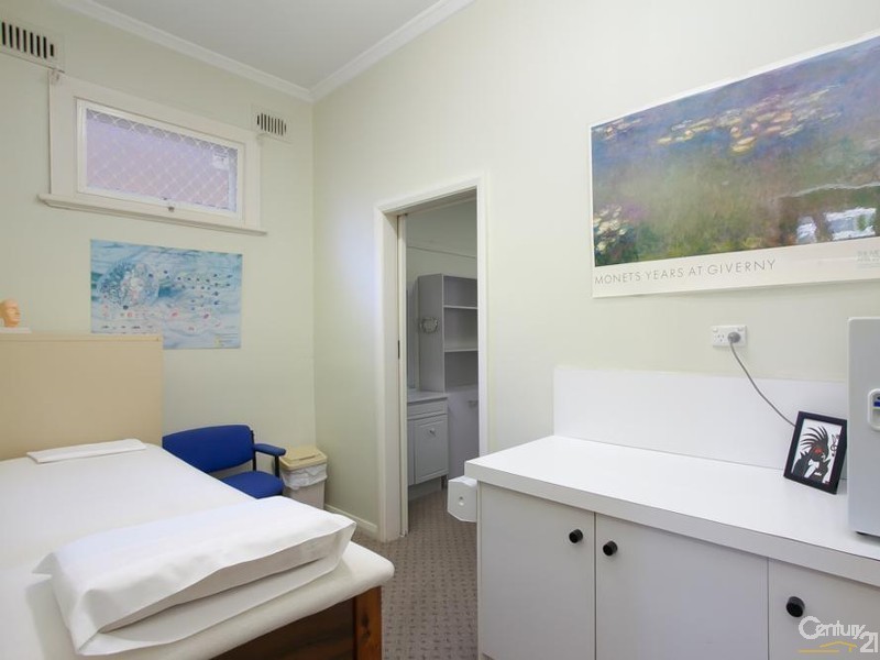 16 Lambton Road, Broadmeadow NSW 2292