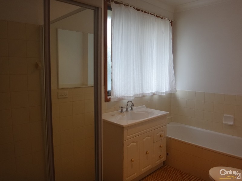 2/1 Roberts Street, Charlestown NSW 2290