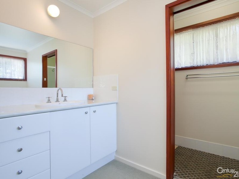 19 Nesbitt Close, Kotara NSW 2289