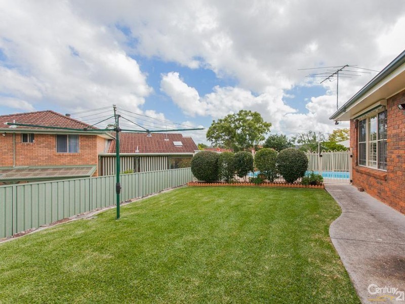 93 Burton Road, Eleebana NSW 2282