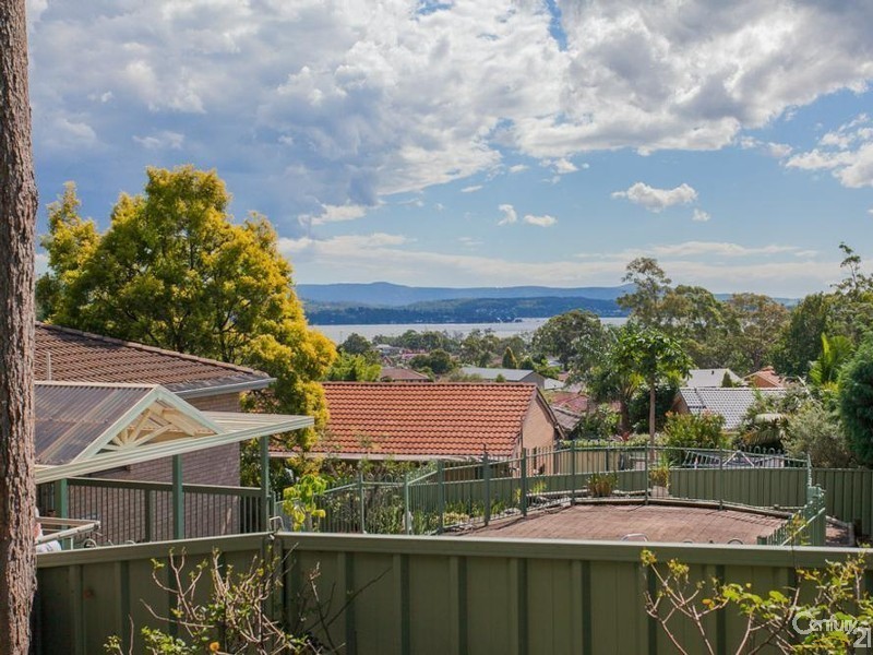 7 Penfold Close, Eleebana NSW 2282