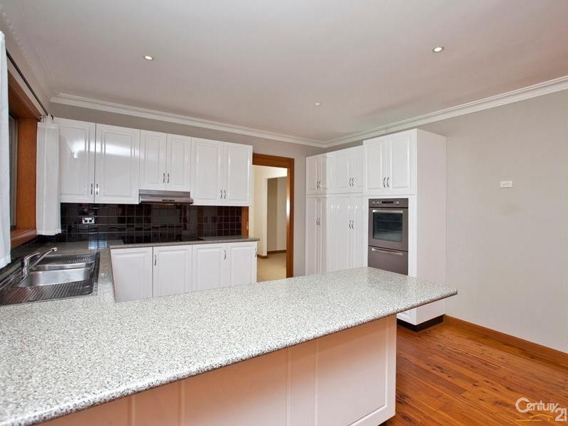 11 Rothbury Street, Eleebana NSW 2282