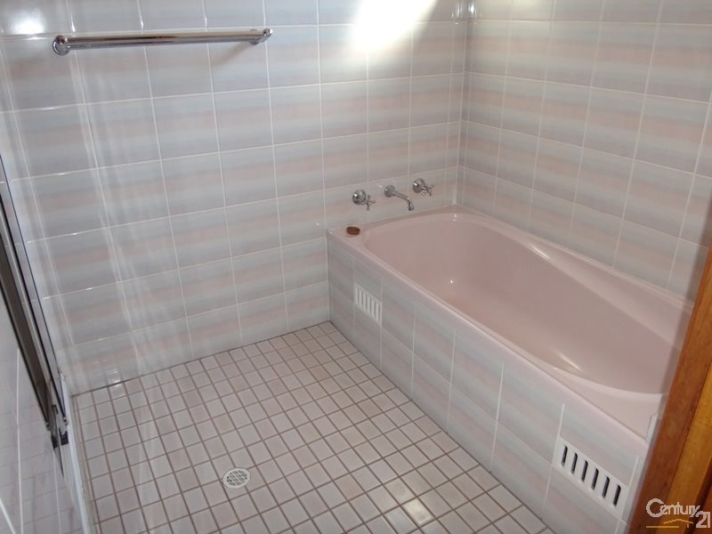 7 Barralong Street, Belmont North NSW 2280