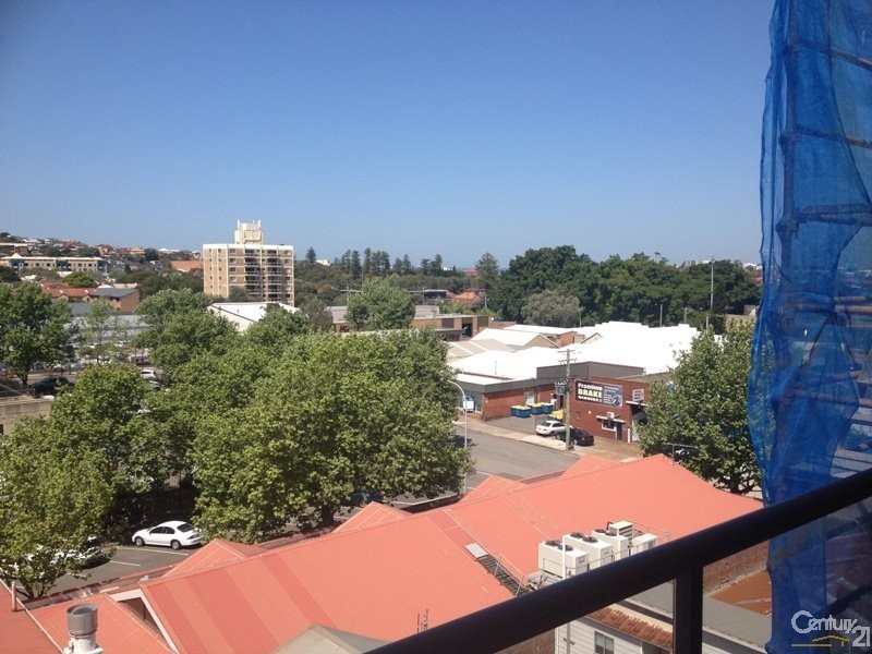 605/4 Ravenshaw Street, Newcastle West NSW 2302