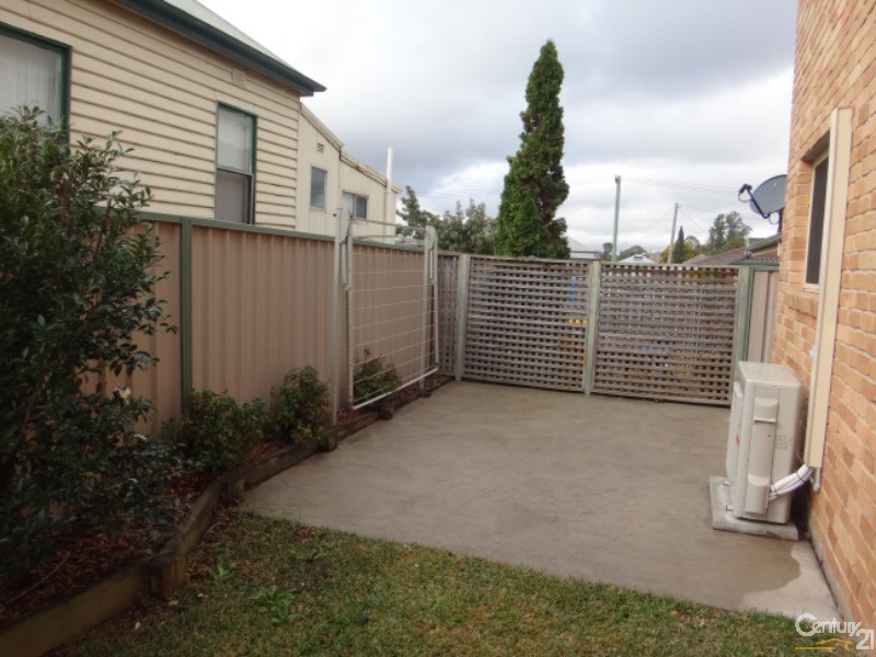 1/96 High Street, East Maitland NSW 2323