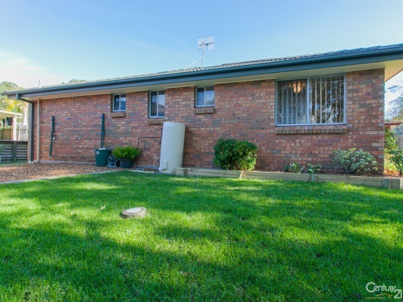 2B Whitehaven Drive, Lakelands NSW 2282