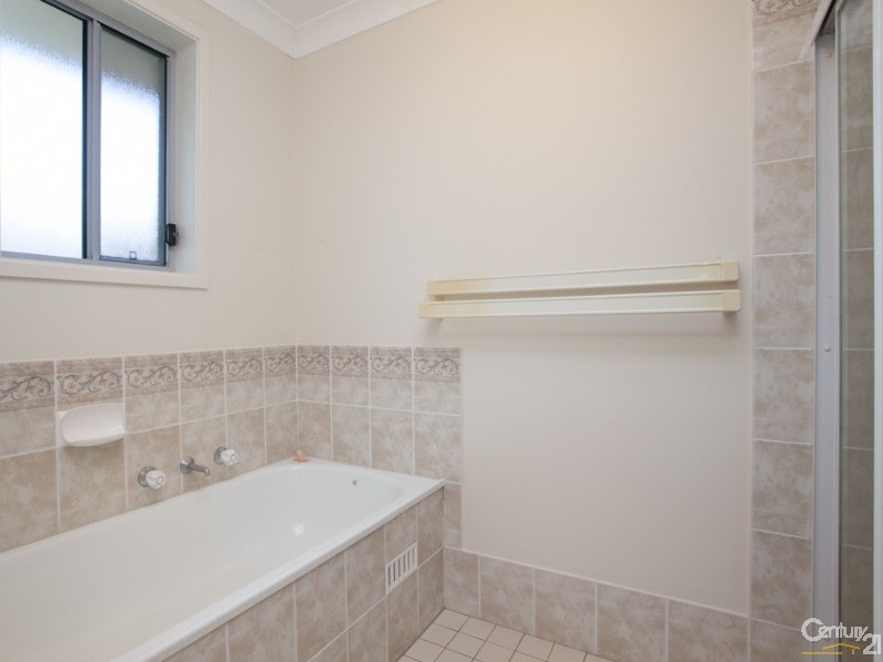 2B Whitehaven Drive, Lakelands NSW 2282