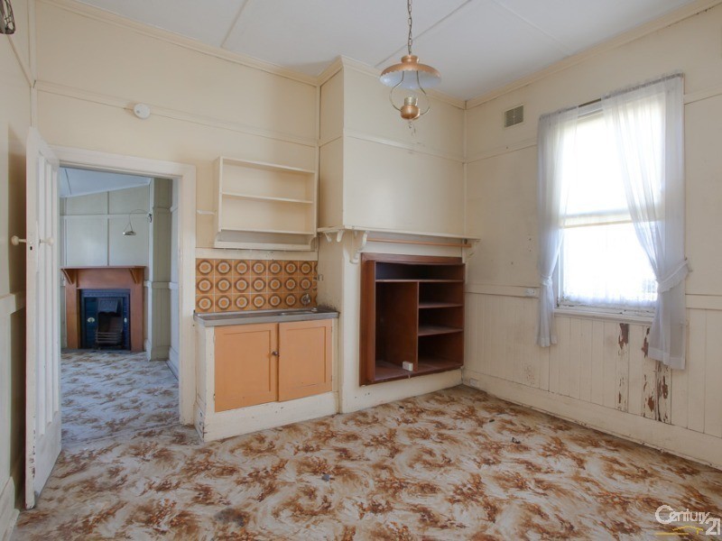 8 Smith Street, Charlestown NSW 2290