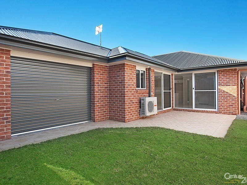 1 Polaris Avenue, Cameron Park NSW 2285