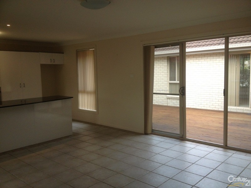 5 Pandorea Way, Valentine NSW 2280