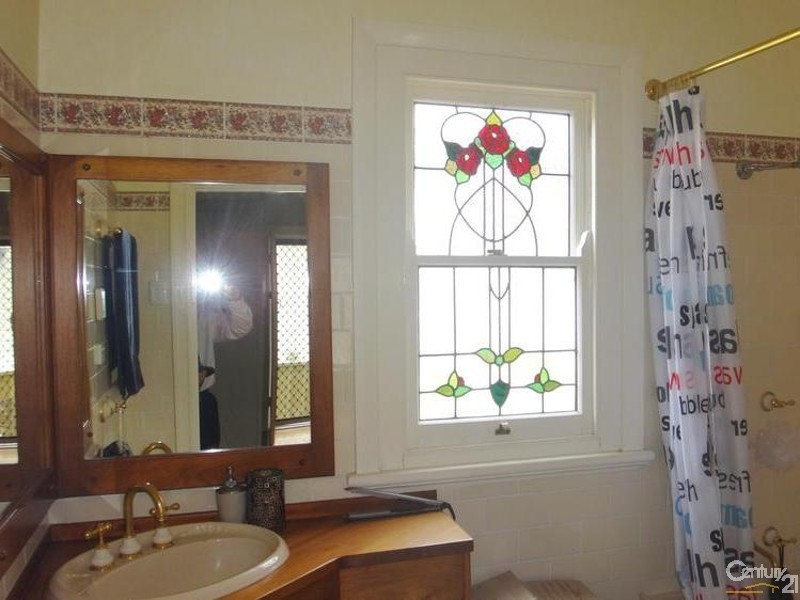 10 Mowbray Crescent, Adamstown NSW 2289