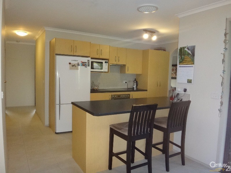 2  Fulmar Close, Mount Hutton NSW 2290