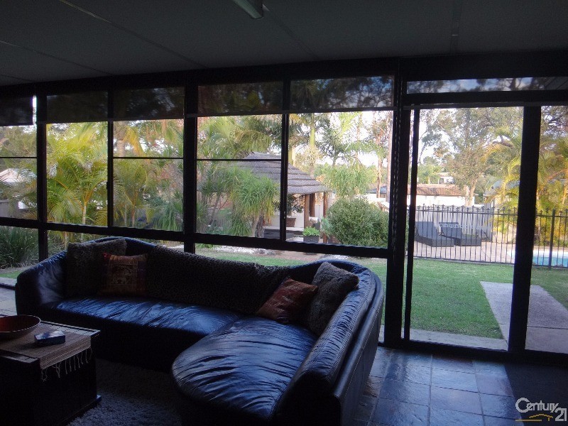 2  Fulmar Close, Mount Hutton NSW 2290