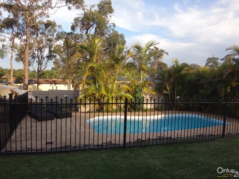 2  Fulmar Close, Mount Hutton NSW 2290