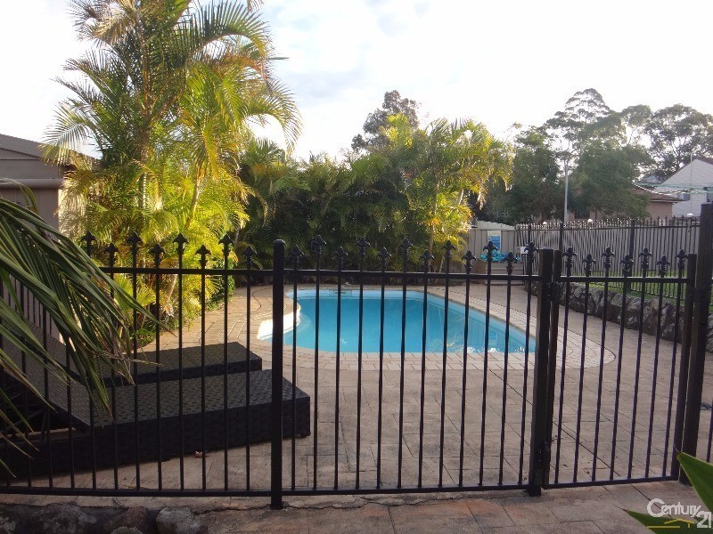 2  Fulmar Close, Mount Hutton NSW 2290