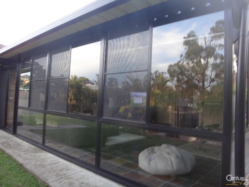 2  Fulmar Close, Mount Hutton NSW 2290