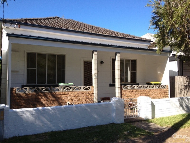 77 Lawson Street, Hamilton NSW 2303